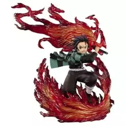 FIGUARTS ZERO DEMON SLAYER TANJIRO KAMADO (HINOKAMI KAGURA VER.) BY BANDAI TAMASHII