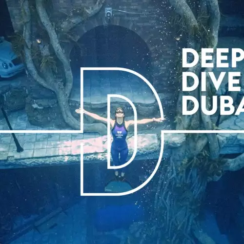 Deep Dive Dubai - Discover Scuba Diving : Premium - 2 hours, around 45 mins of which is in the water- short briefing on the basics of scuba diving + introduction to the equipment, followed by shallow 